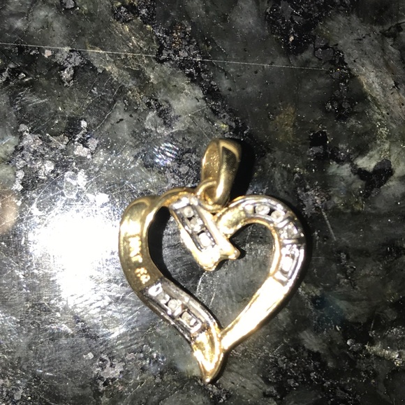 Sold! gold heart pendant with diamonds - Picture 4 of 4